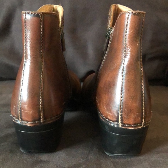 Dansko SCOUT leather ankle boots. SZ 40 (9 US) warm brown, braiding detail - Picture 8 of 12